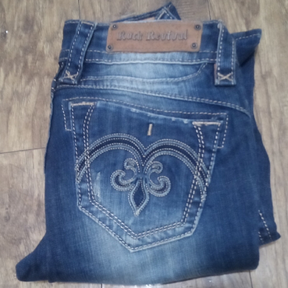 Rock Revival NWOT Women's 26 Straight Adele Embellished Distressed